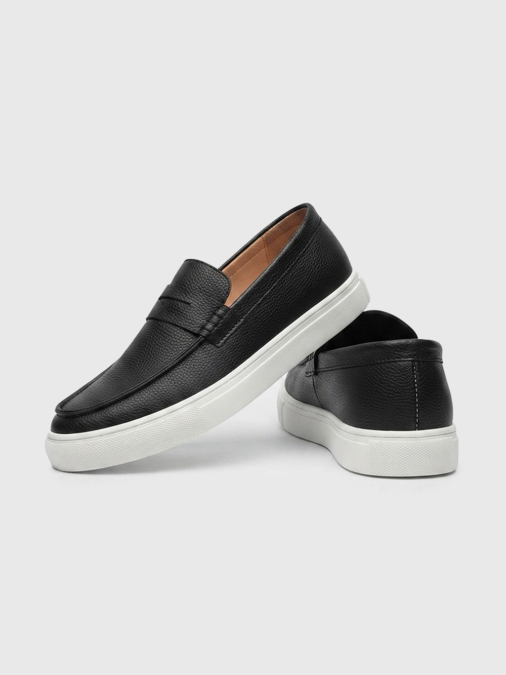 UrbanEase Classic Loafer Black - B17